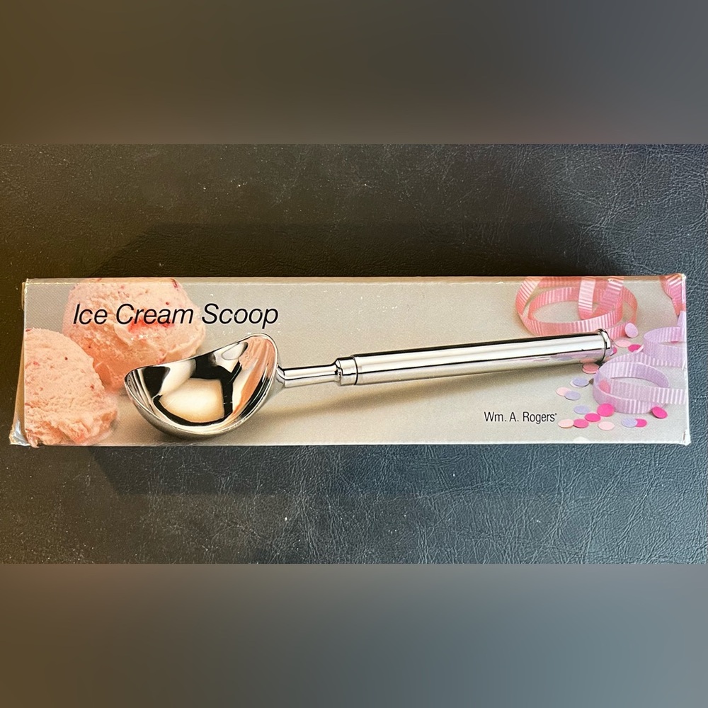Oneida Silver Plated Ice Cream Scoop